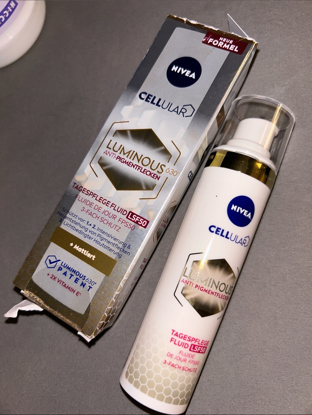 NIVEA Cellular Luminous630 Anti-Pigment Night/Day Fluid 40ml NEW damaged box